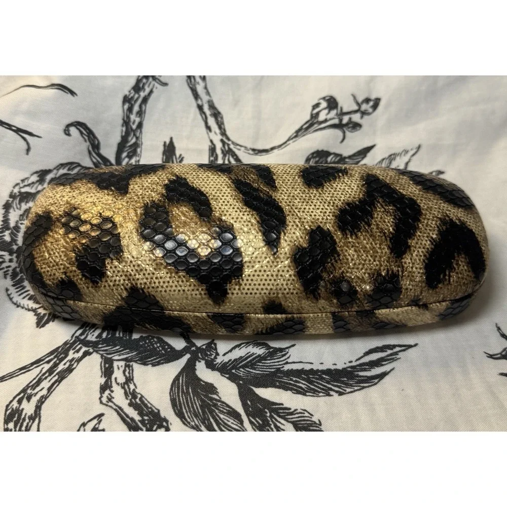 Sofia Vergara by Foster Grant Leopard Print Hard Glasses Case NEW - Picture 1 of 7